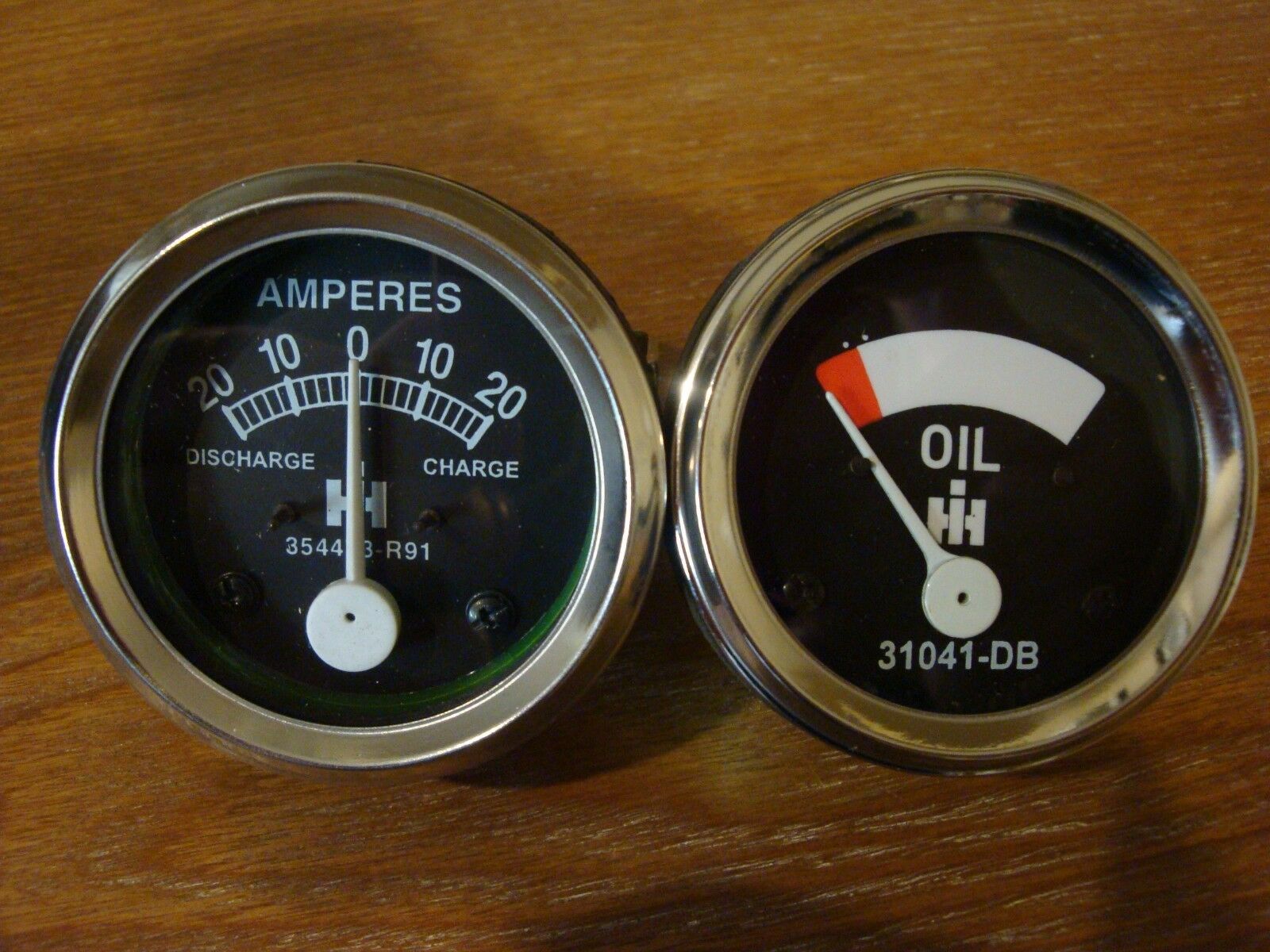 Oil Pressure Gauge 31041DB For Farmall Cub 1948-1954 - Aftermarket New
