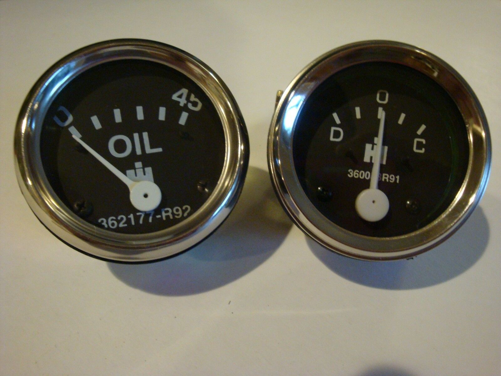 Oil Pressure Gauge Compatible with Farmall, IH, Cub, Cub Lo- Boy, 40 P Oil Pressure Gauge Compatible with Farmall, IH, Cub, Cub Lo- Boy, 40 P
